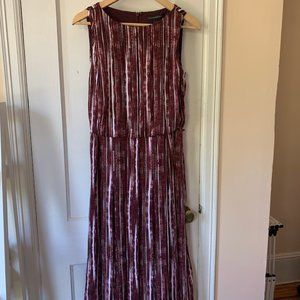 Pretty, flow-y Banana Republic Midi dress